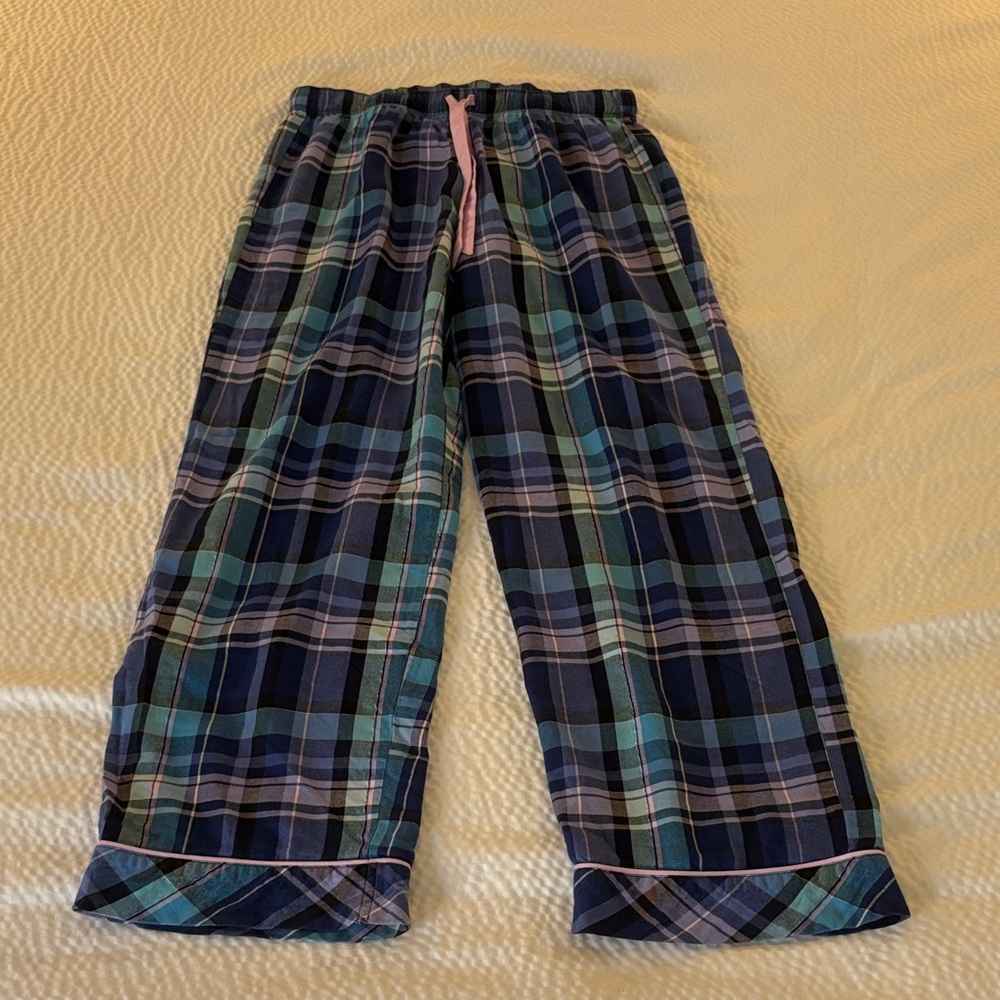 Victoria's Secret Flannel Pajama Set XS - Picture 4 of 11